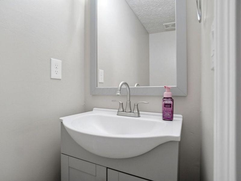 5018 Charming Court, Columbus, OH 43231 Photo 20