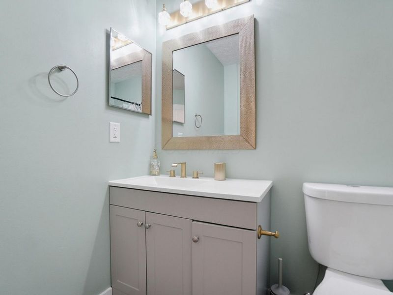 5018 Charming Court, Columbus, OH 43231 Photo 31