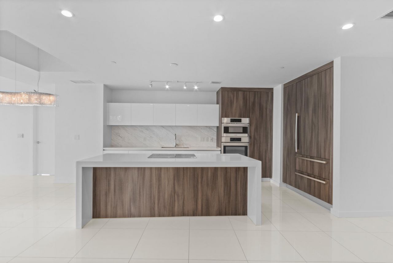 851 NE 1st Avenue, Unit 3512, Miami, FL 33132 Photo