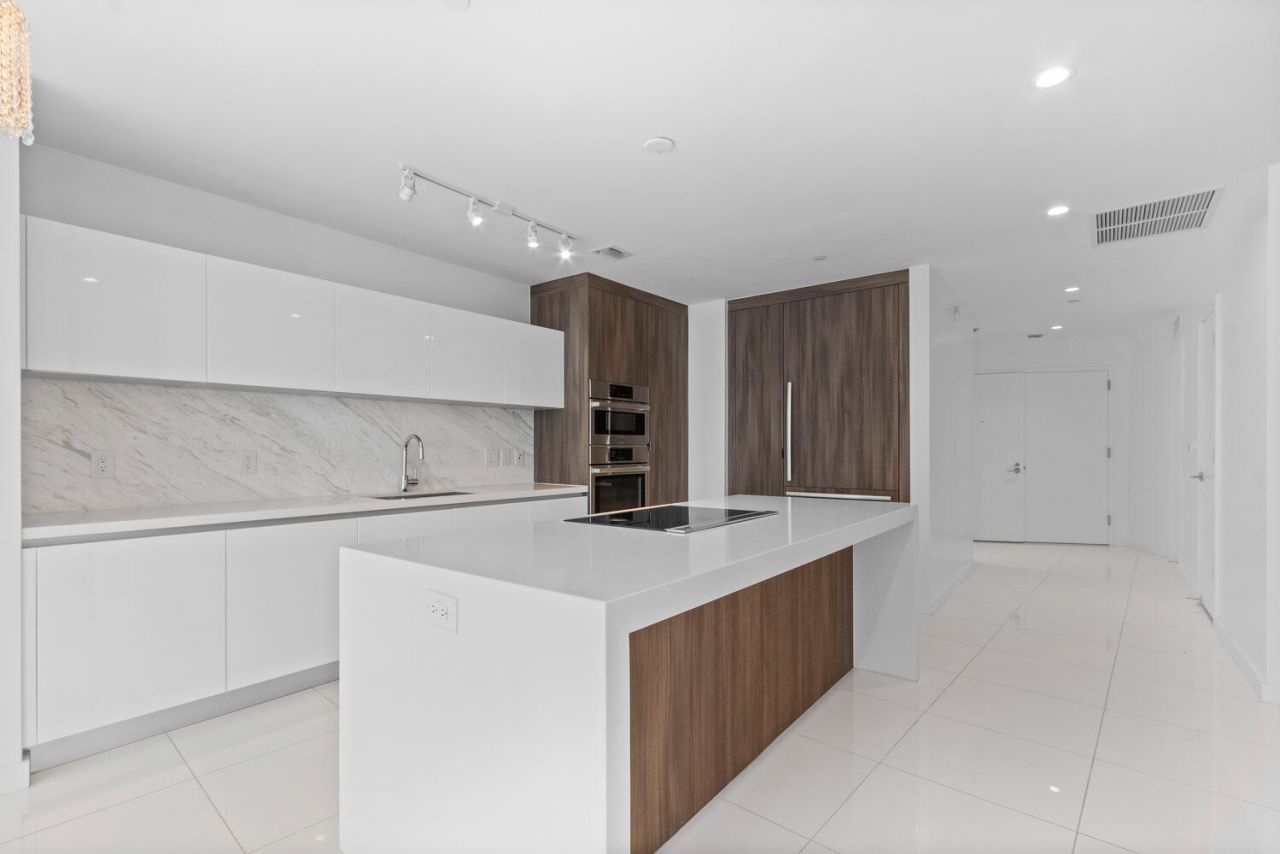 851 NE 1st Avenue, Unit 3512, Miami, FL 33132 Photo