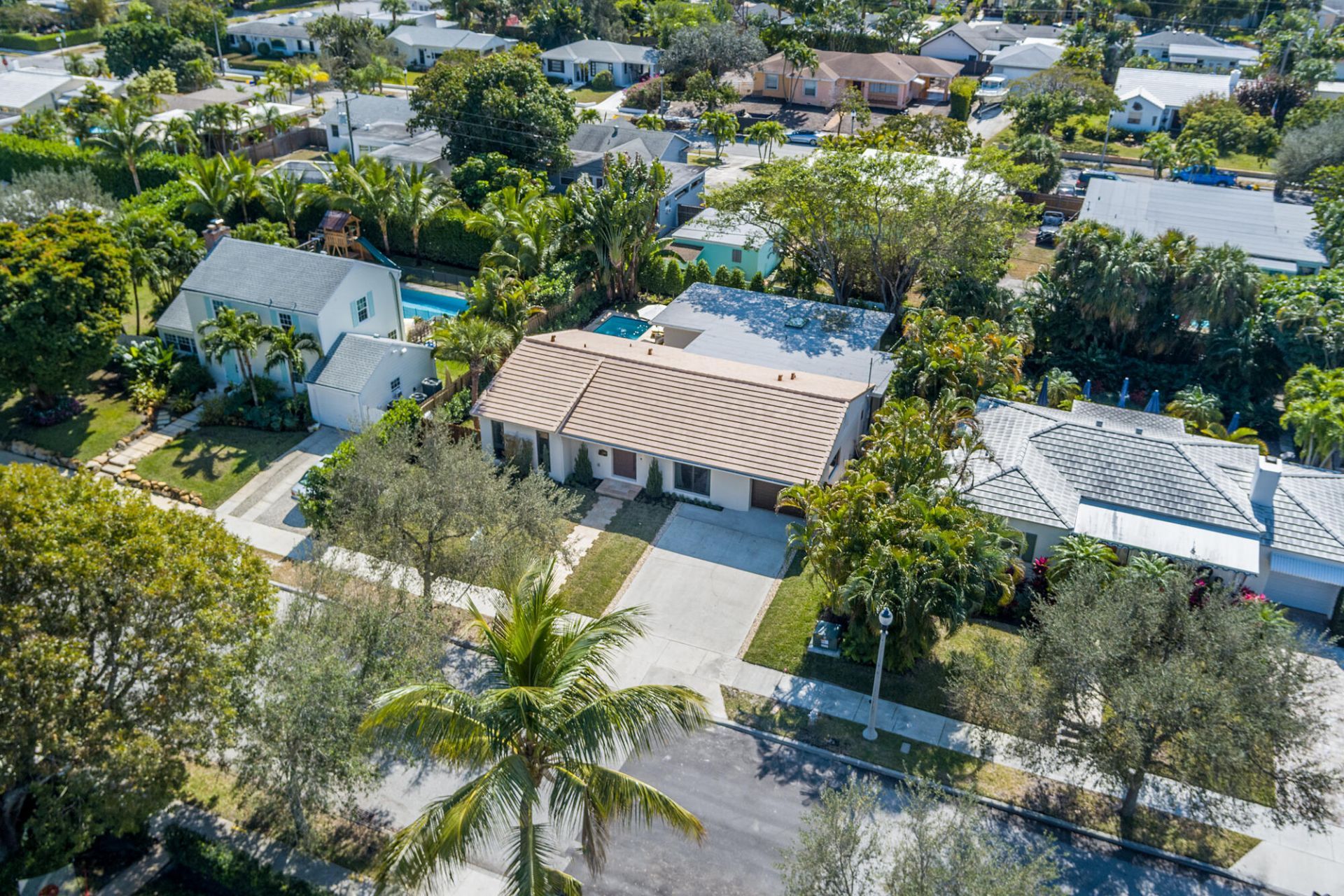 350 Colonial Road, West Palm Beach, FL 33405 Photo