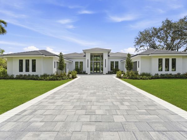 5770 Dixie Belle Road, Palm Beach Gardens, FL 33418