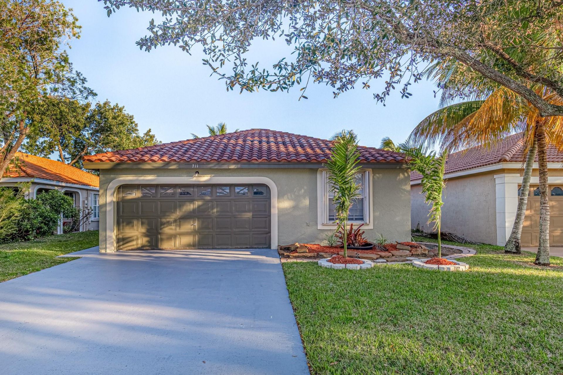 711 NW 182nd Way, Pembroke Pines, FL 33029 Photo