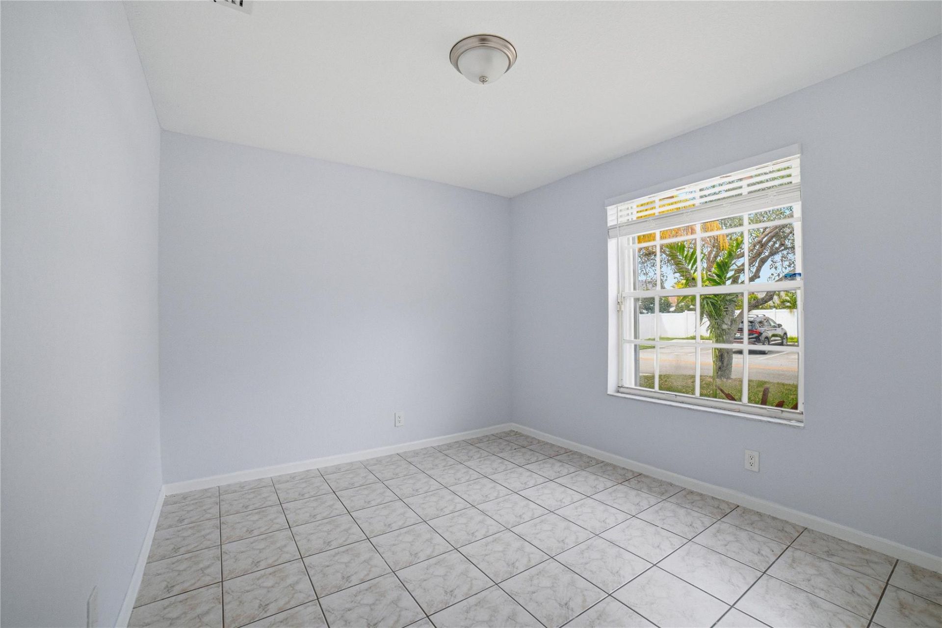 711 NW 182nd Way, Pembroke Pines, FL 33029 Photo