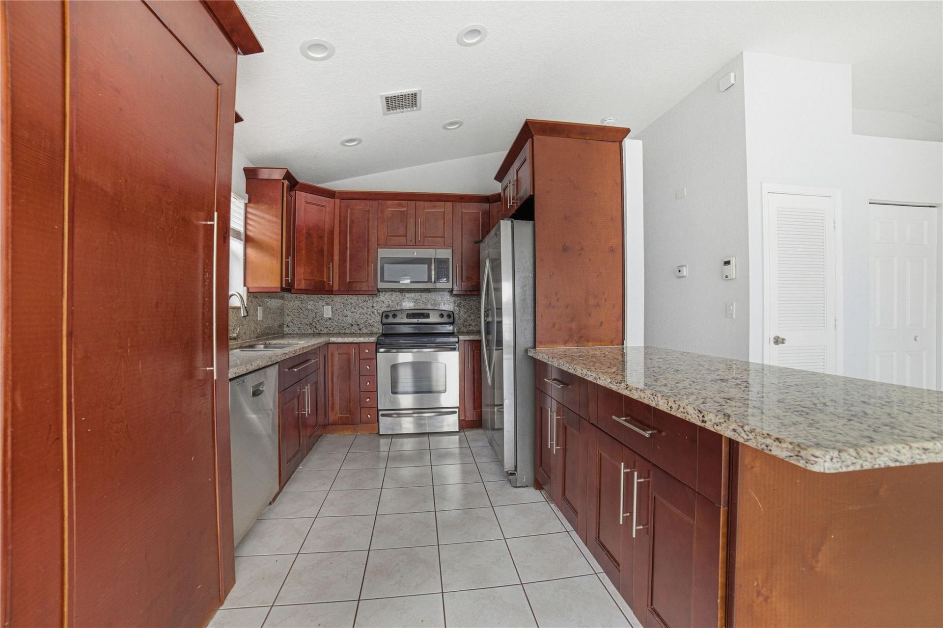 711 NW 182nd Way, Pembroke Pines, FL 33029 Photo