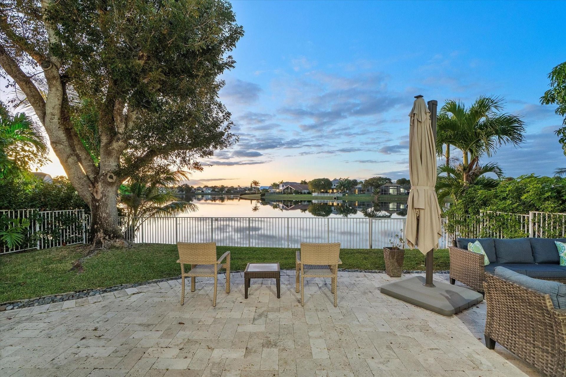 15561 NW 12th Pl, Pembroke Pines, FL 33028 Photo