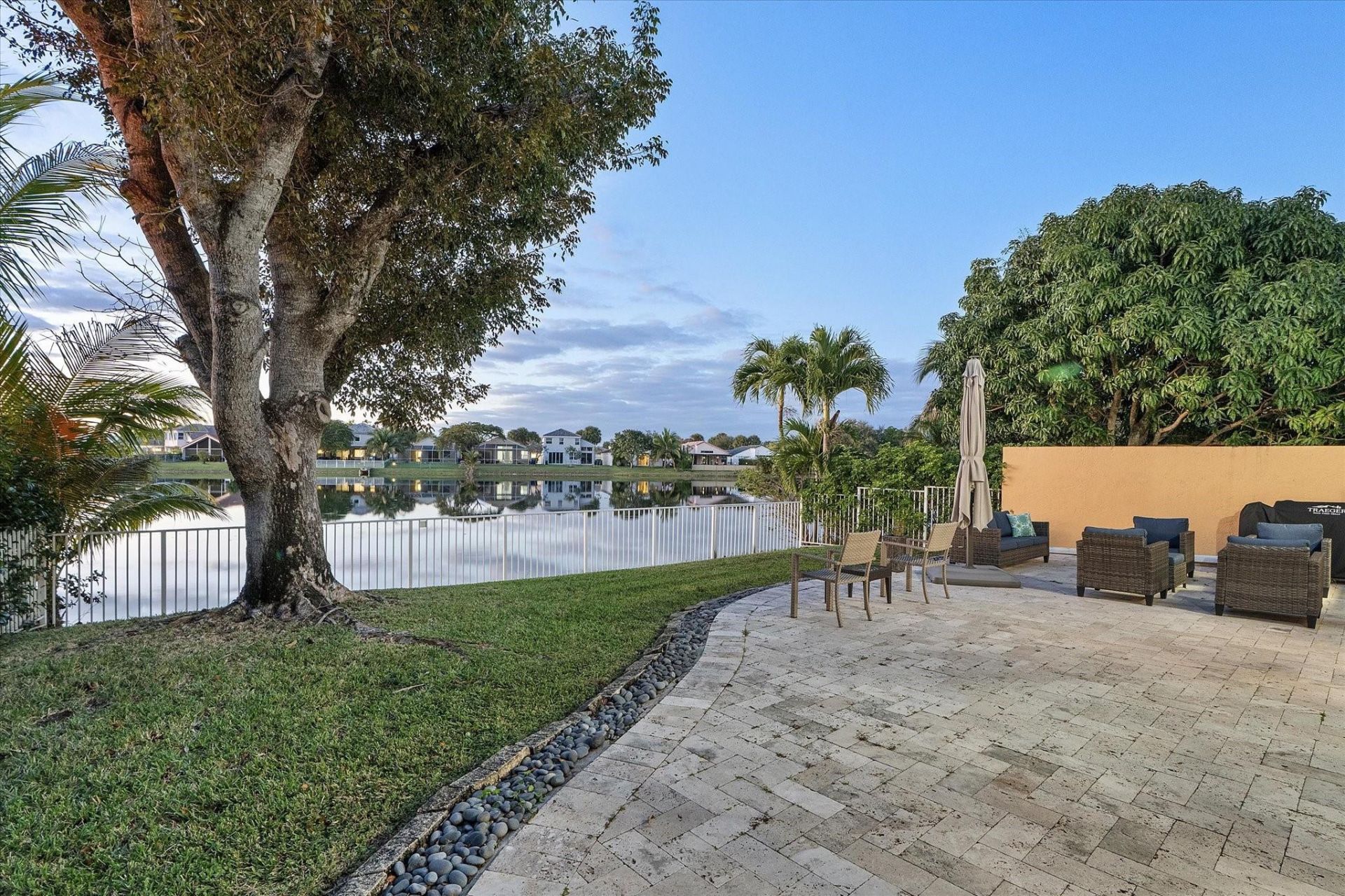 15561 NW 12th Pl, Pembroke Pines, FL 33028 Photo