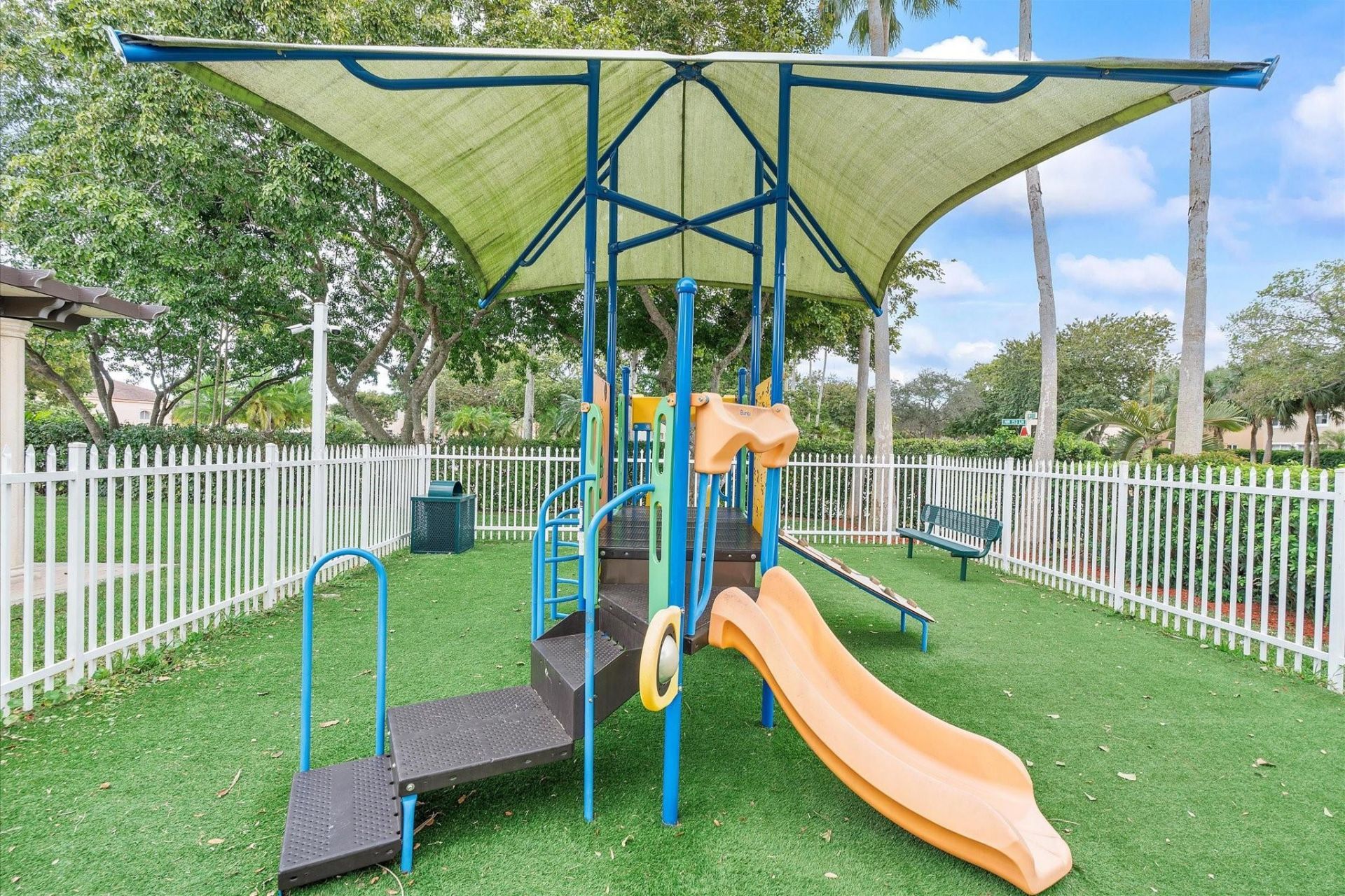 15561 NW 12th Pl, Pembroke Pines, FL 33028 Photo