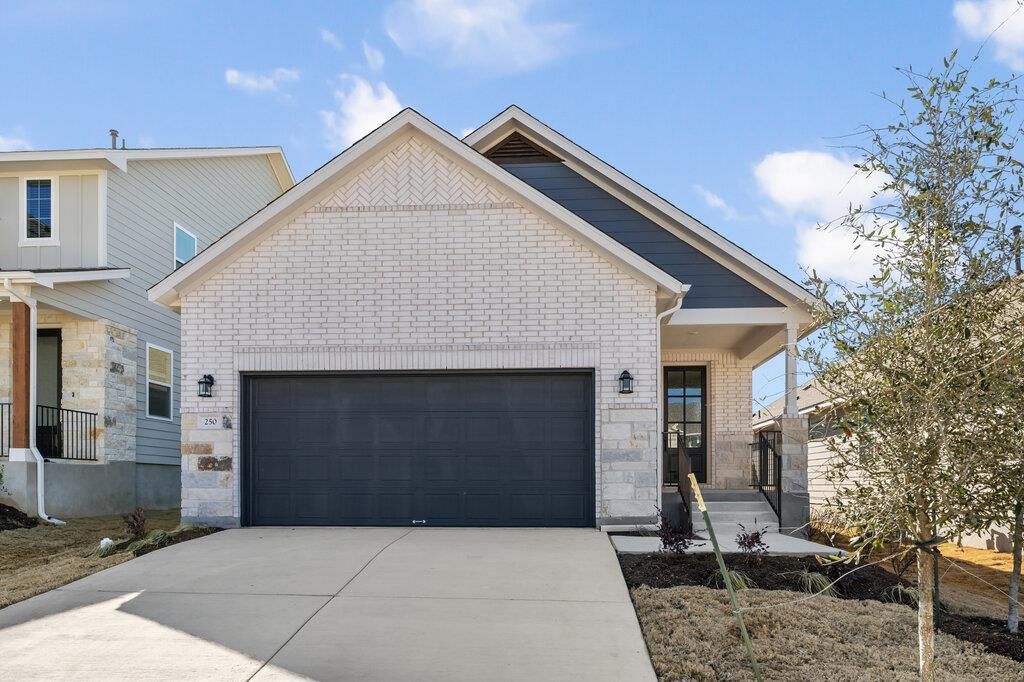 250 Ranier Way, Dripping Springs, TX 78620 Main Photo