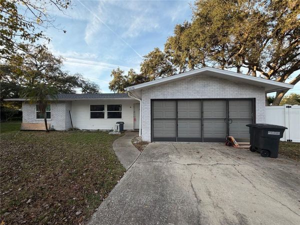2076 BUTTERNUT CIRCLE W, CLEARWATER, FL 33763