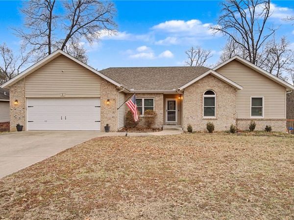7 Shropshire Drive, Bella Vista, AR 72714