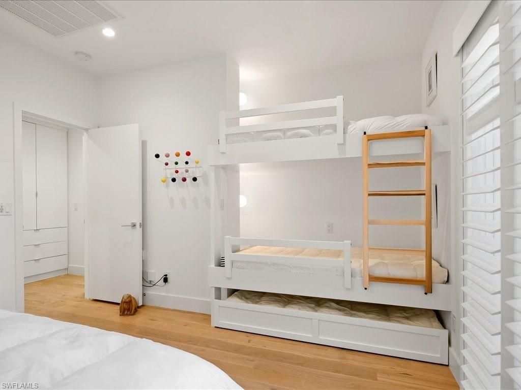 4500 Gulf Shore Blvd N, Unit 1-311, Naples, FL 34103 Photo