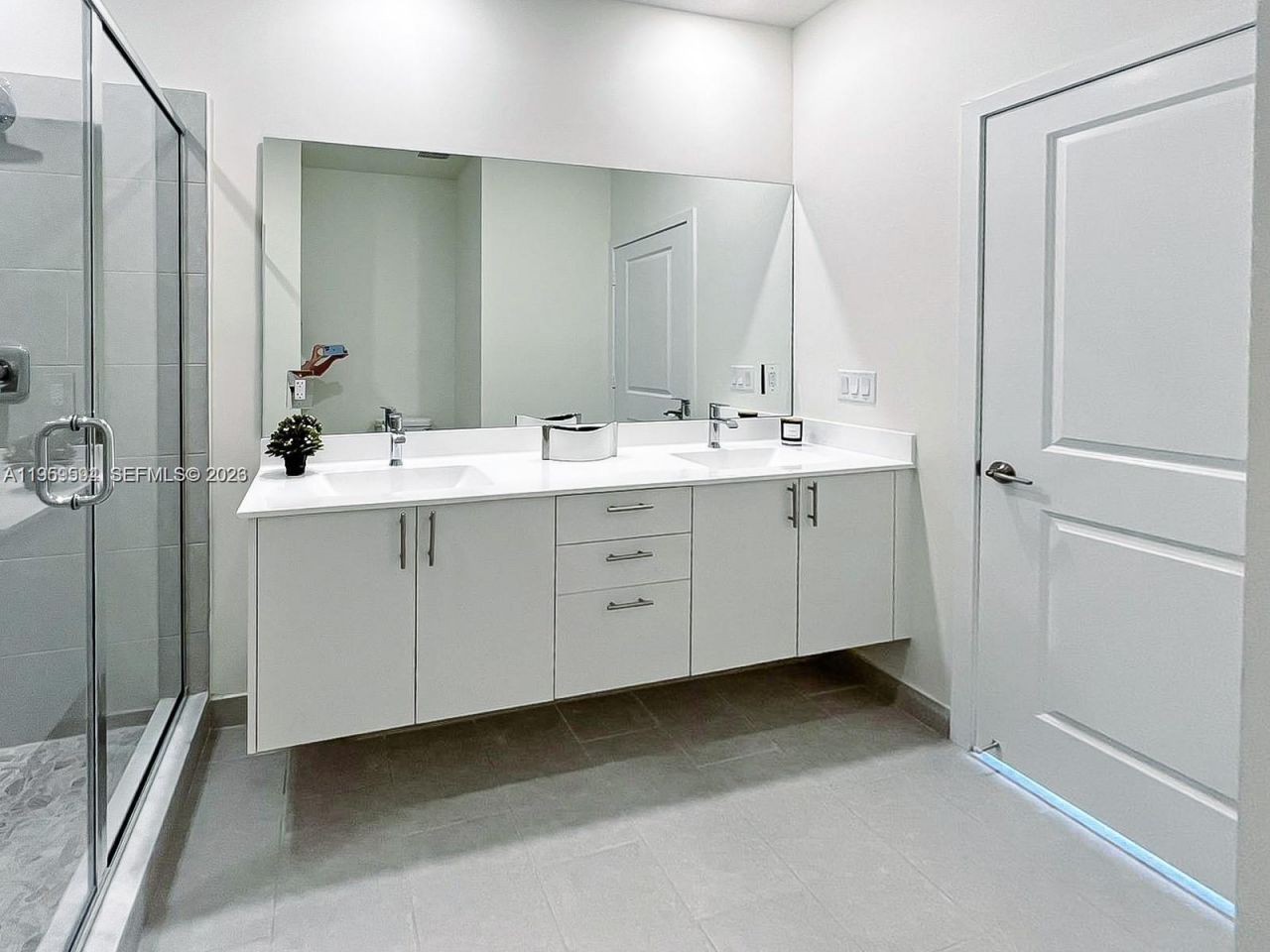8001 NW 41st St, Unit F-206, Doral, FL 33166 Photo