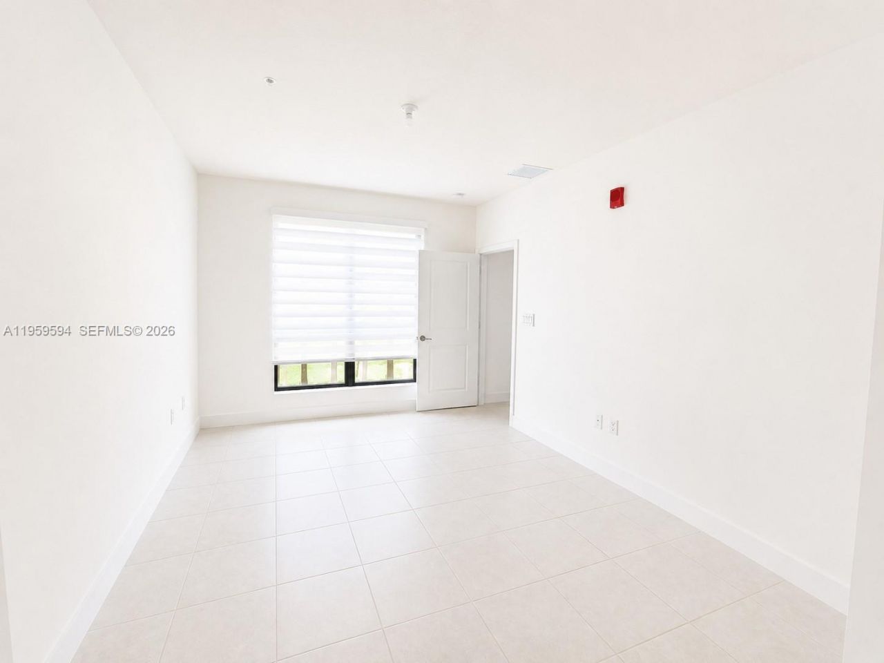 8001 NW 41st St, Unit F-206, Doral, FL 33166 Photo