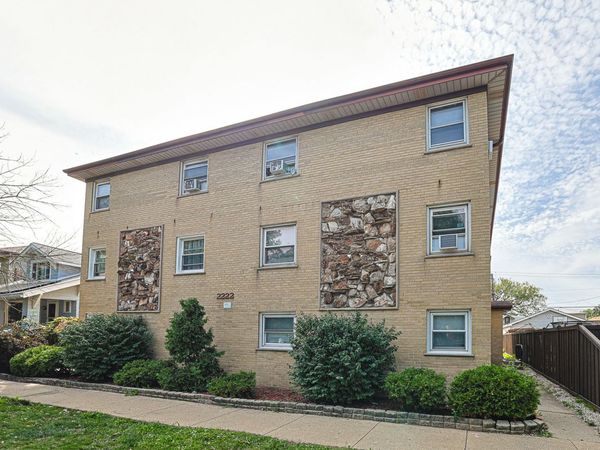 2222 N Harlem Avenue, Unit 2NW, Elmwood Park, IL 60707