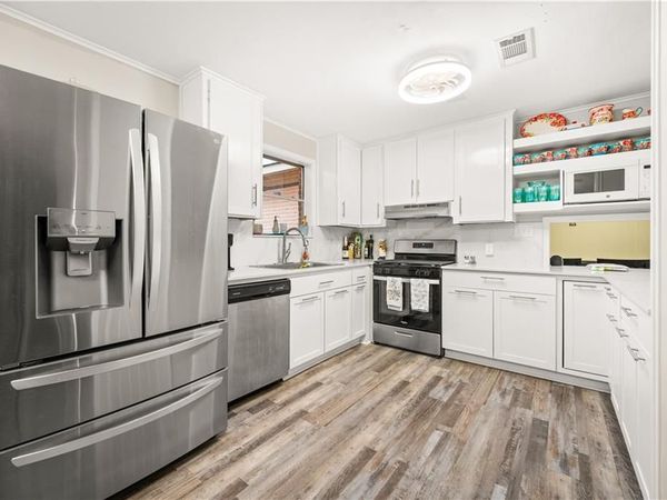 2101 FAIRVIEW Lane, Pineville, LA 71360