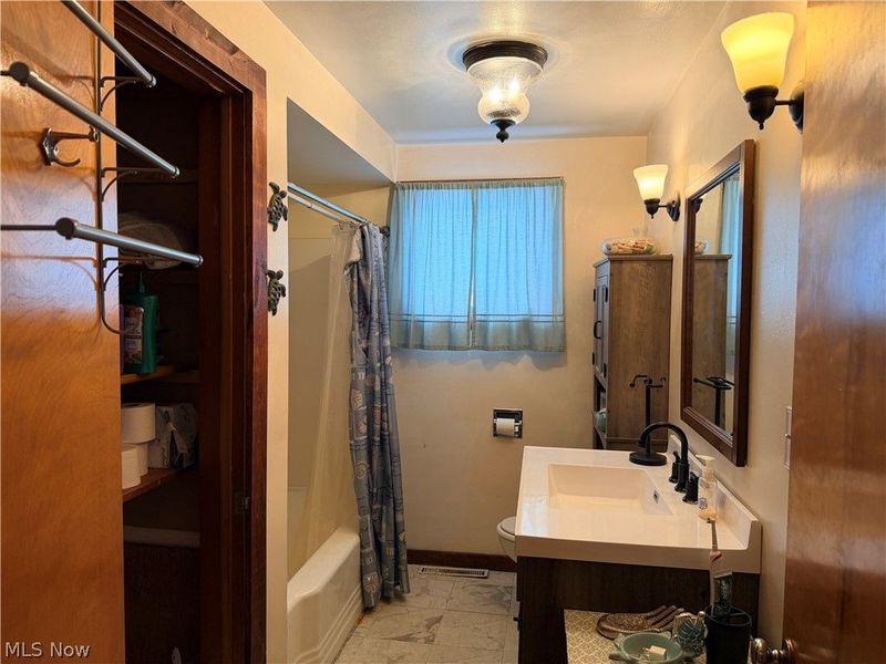 138 East Cedar Street, Jefferson, OH 44047 Photo 19