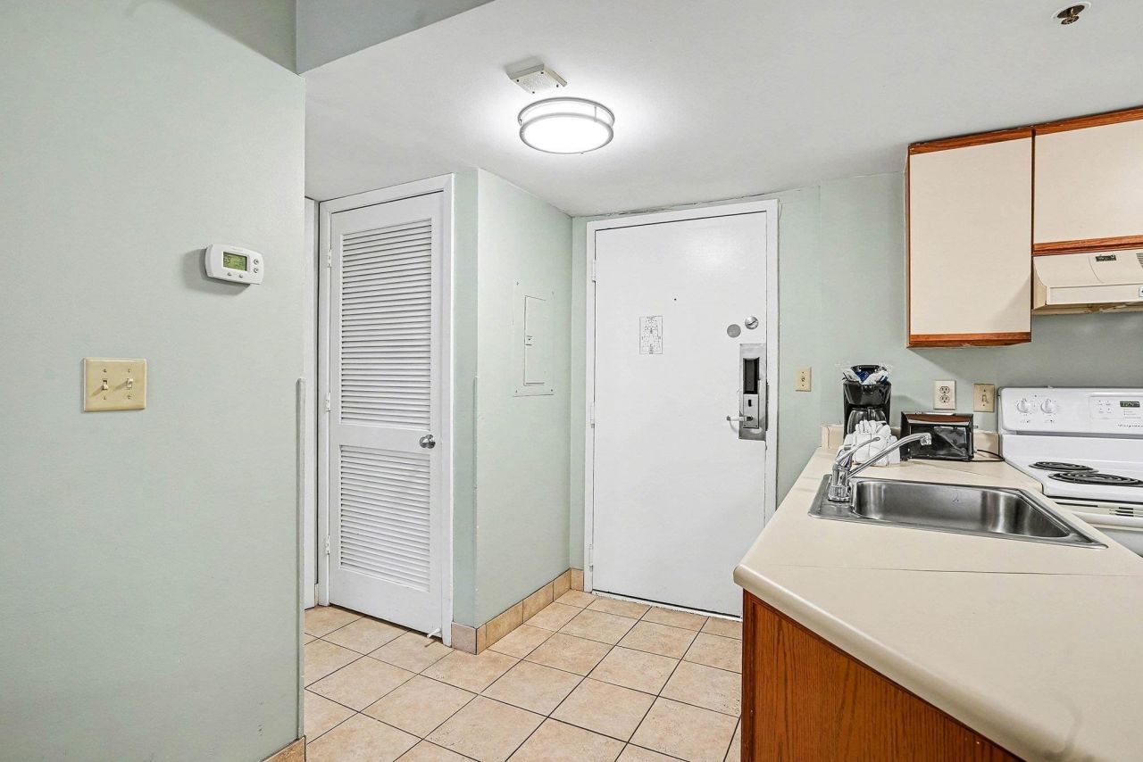 1605 S Ocean Blvd.  Photo 12