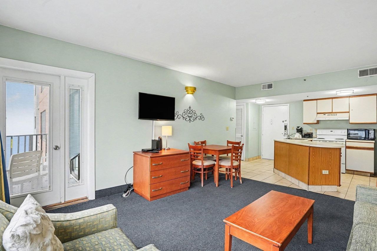 1605 S Ocean Blvd.  Photo 5