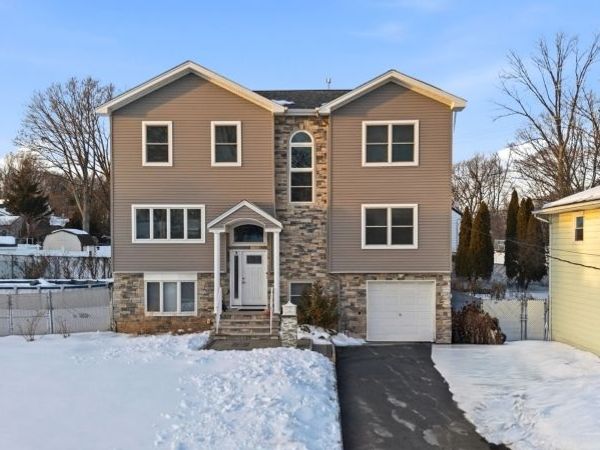 18 Boyd Ter, Kenilworth, NJ 07033