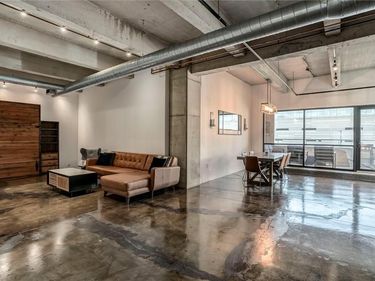 360 W Pershing Road, Unit 230, Kansas City, MO 64108