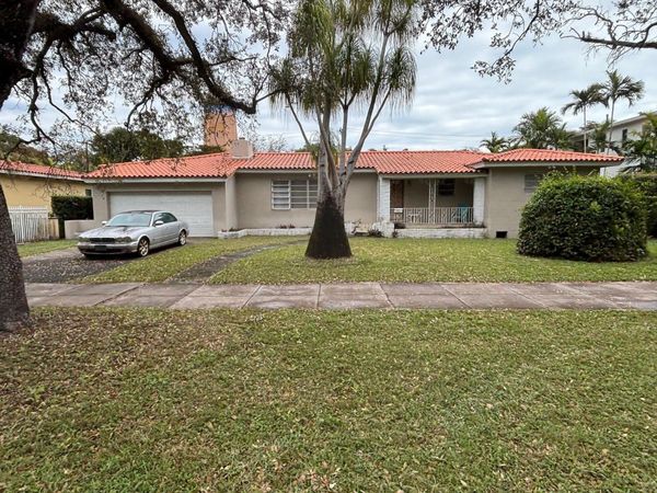 2011 Country Club Prado, Coral Gables, FL 33134