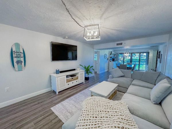 901 Seafarer Circle, Unit 101, Jupiter, FL 33477