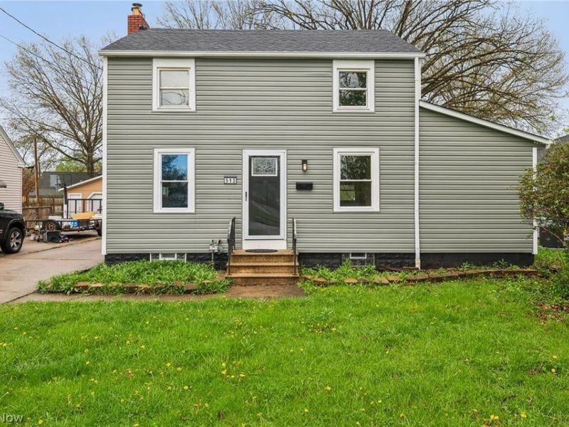 513 Gulf Road, Elyria, OH 44035 Photo 1