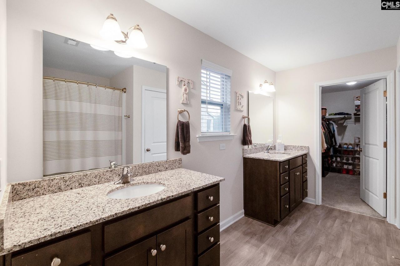 205 Carriagebrook Circle Photo 18