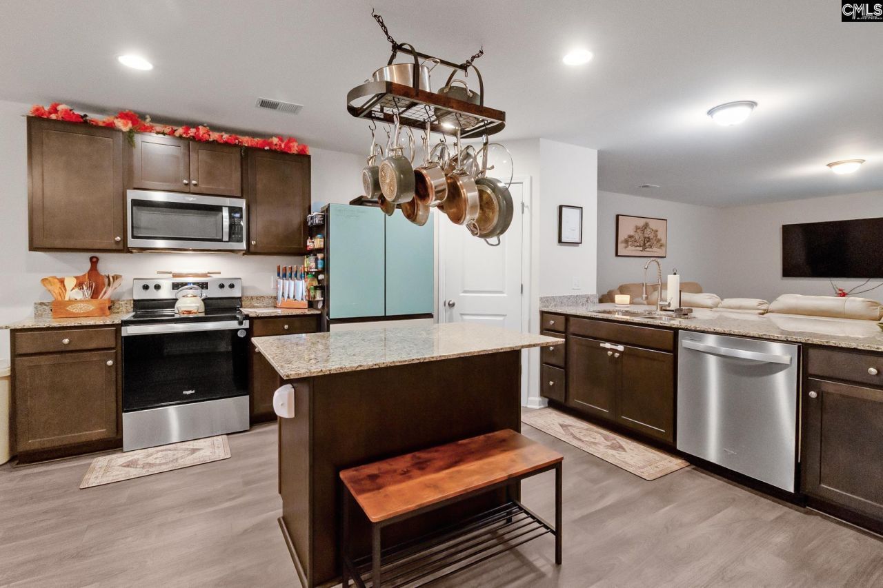 205 Carriagebrook Circle Photo 8