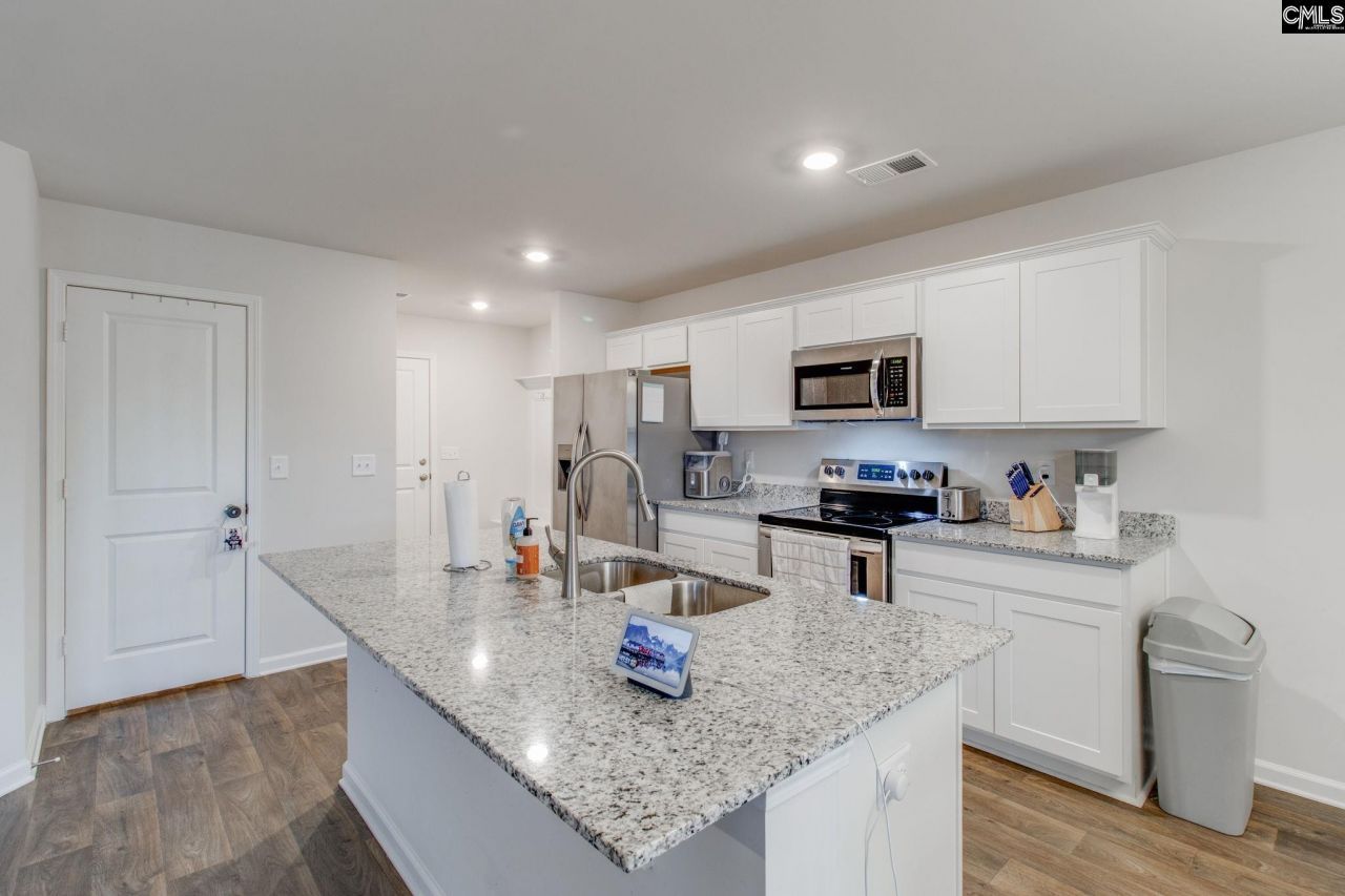 325 Chetsley Drive Photo 11