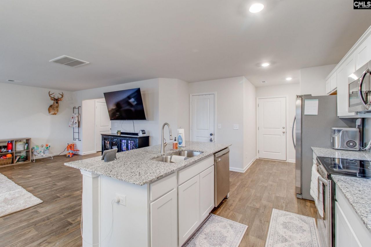 325 Chetsley Drive Photo 12