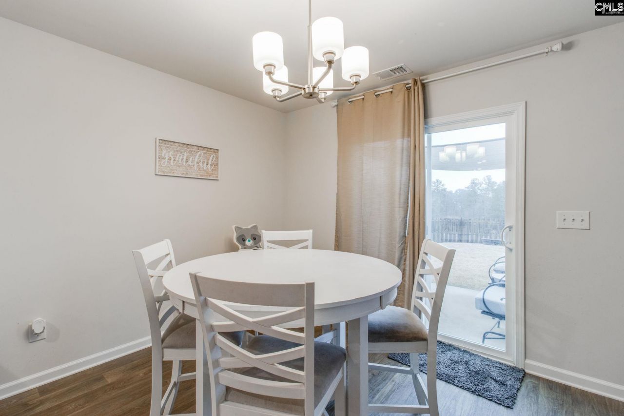 325 Chetsley Drive Photo 15