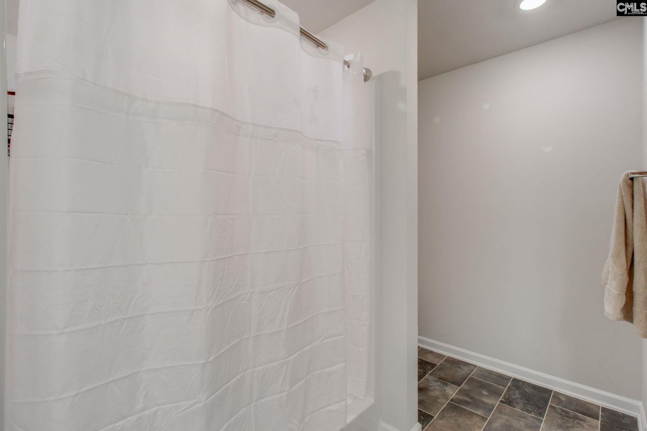 325 Chetsley Drive Photo 23