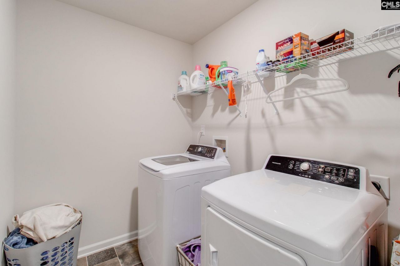 325 Chetsley Drive Photo 32