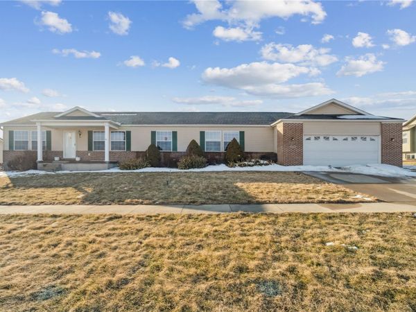 208 Northgate St NW, Shellsburg, IA 52332