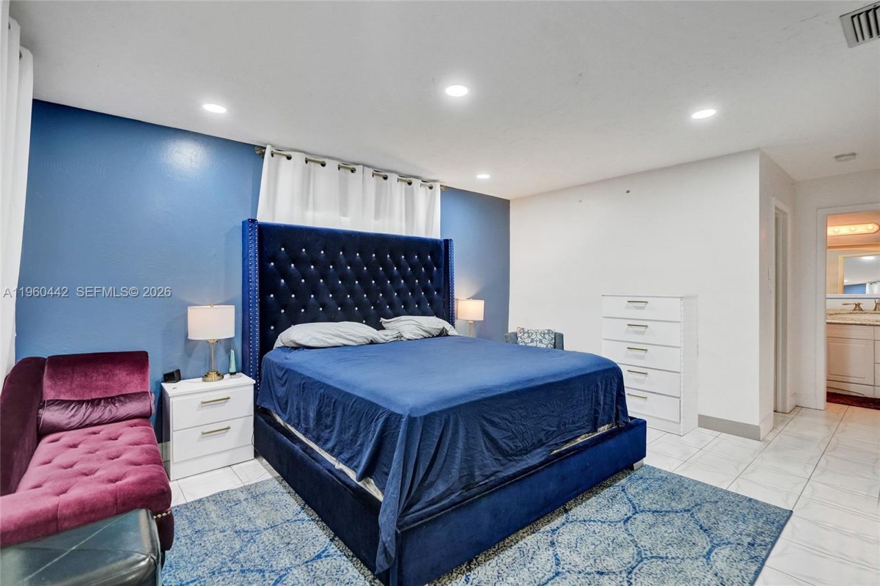 9607 NW 81st St , Tamarac, FL 33321 Photo