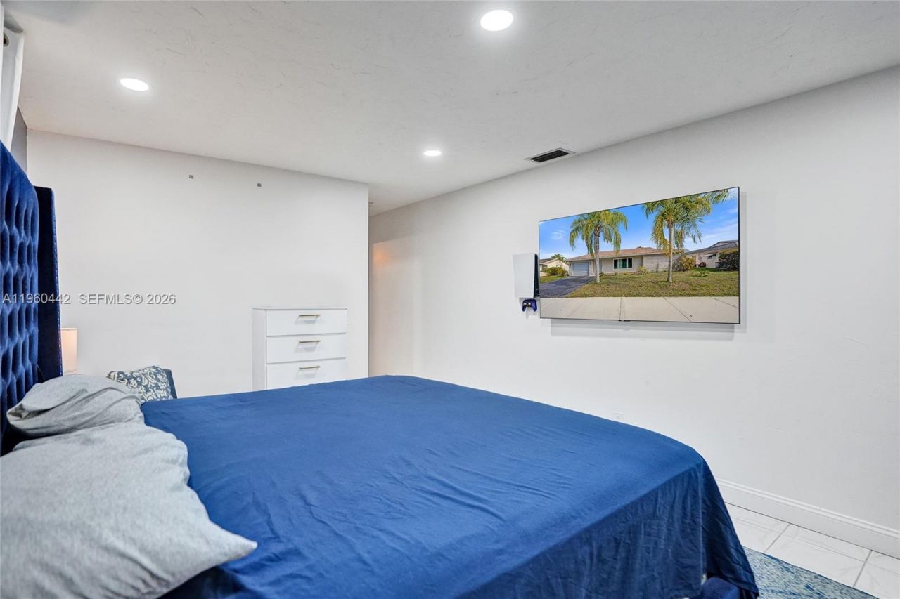 9607 NW 81st St , Tamarac, FL 33321 Photo