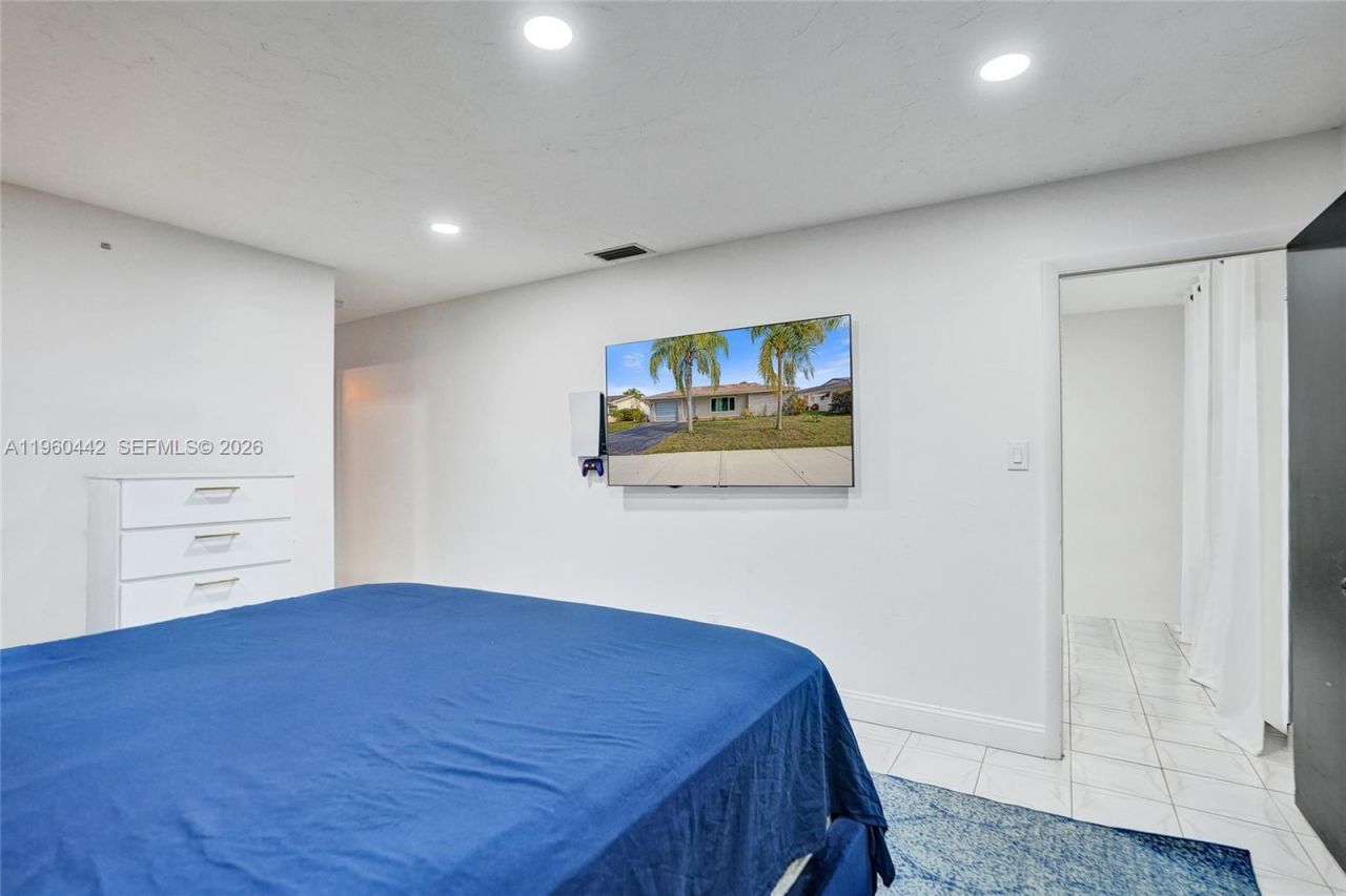 9607 NW 81st St , Tamarac, FL 33321 Photo