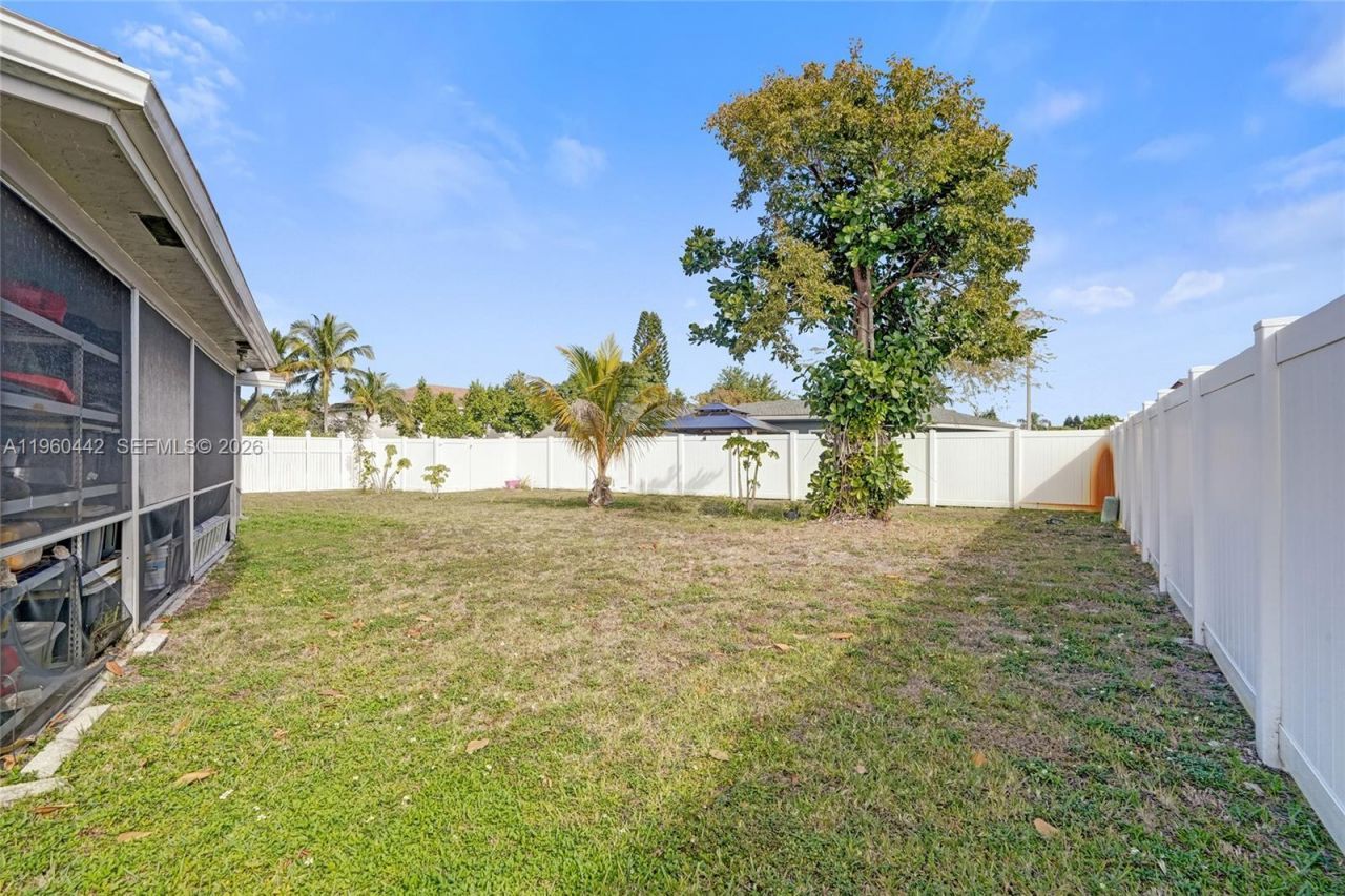 9607 NW 81st St , Tamarac, FL 33321 Photo