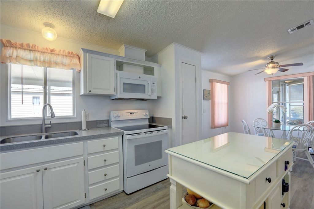 7576 Chasta Road, Micco, FL 32976 Photo