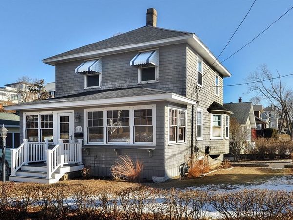 18 Valley Beach Ave, Hull, MA 02045