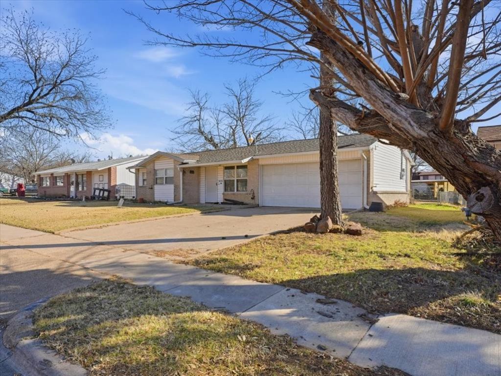 1012 Glynn Oaks Drive, Arlington, TX 76010 Main Photo