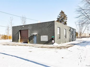 425 32nd Street, Port Huron Twp, MI 48060