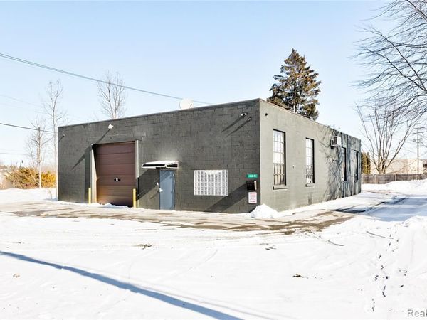 425 32nd Street, Port Huron Twp, MI 48060