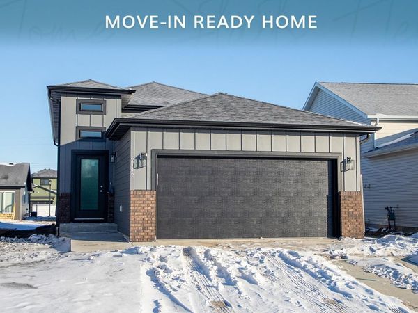 6742 Meadow View Drive S, Fargo, ND 58104