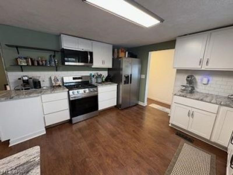 3915 Orchardview Drive SE, East Canton, OH 44730 Photo 16