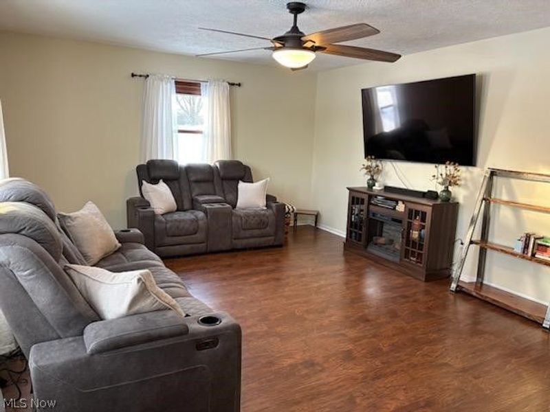 3915 Orchardview Drive SE, East Canton, OH 44730 Photo 6