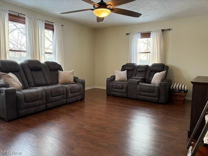 3915 Orchardview Drive SE, East Canton, OH 44730 Photo 8