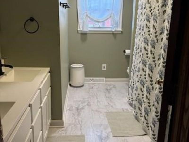 3915 Orchardview Drive SE, East Canton, OH 44730 Photo 9